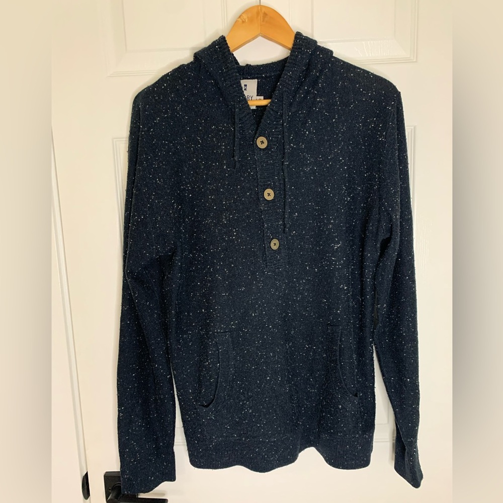 Kolby men’s sweater Large